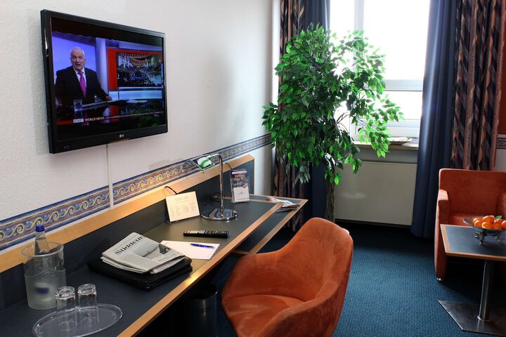 Room 15 of 43