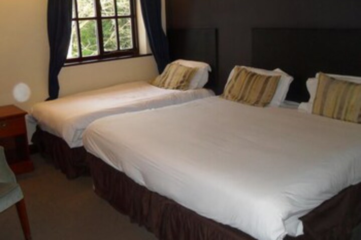 Room 13 of 26