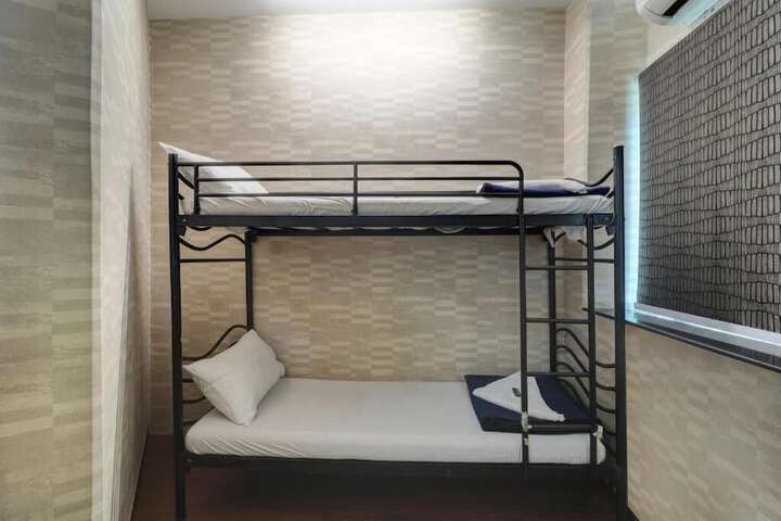 Room 12 of 19