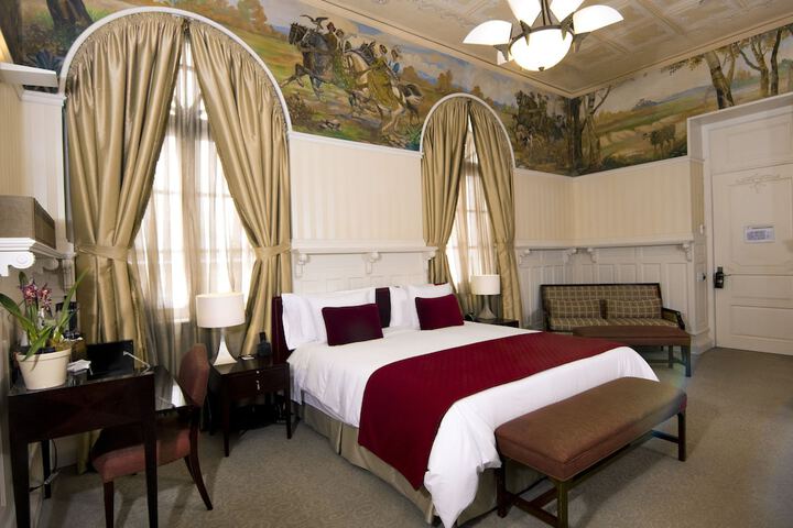 Room 14 of 63