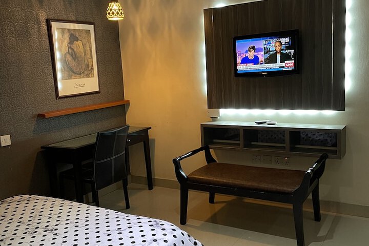 Room 127 of 288
