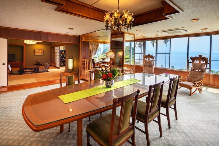 Room 3 of 42