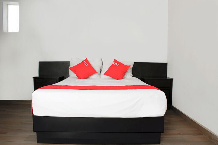 Room 10 of 24