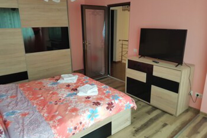 Room 10 of 22