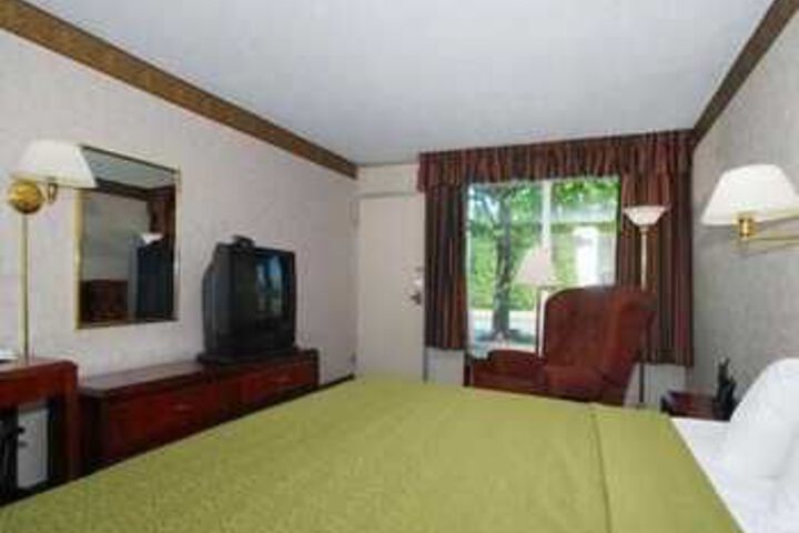Room 13 of 26