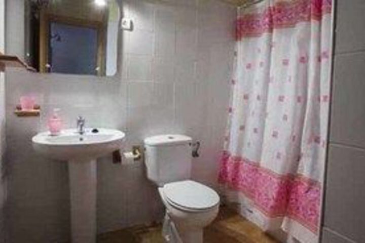 Room 3 of 15