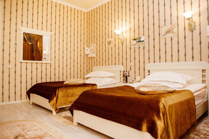 Room 10 of 91