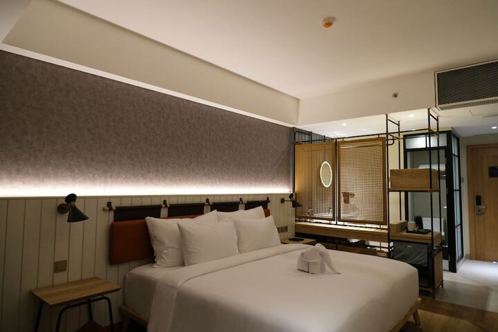 Room 5 of 23