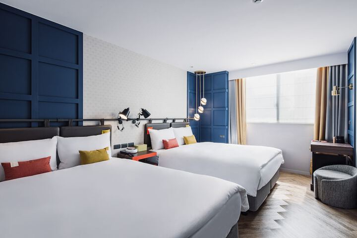 Room 3 of 36