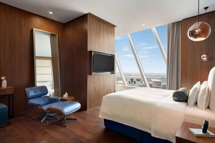Room 26 of 104