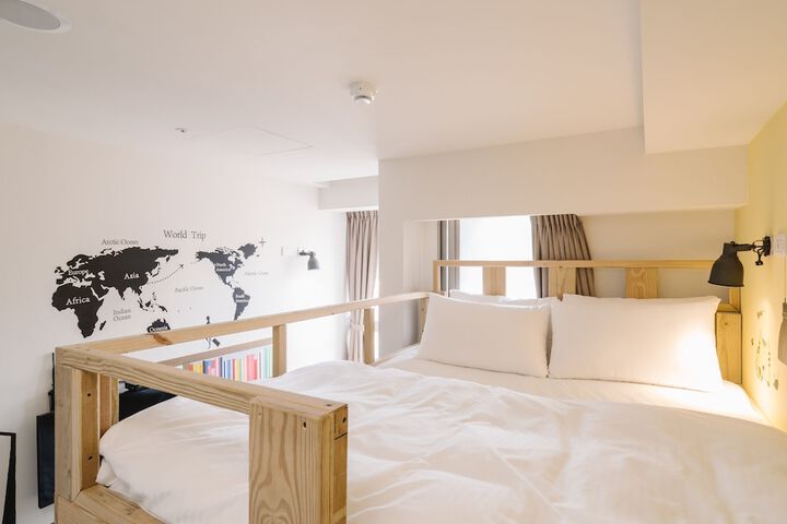 Room 11 of 110