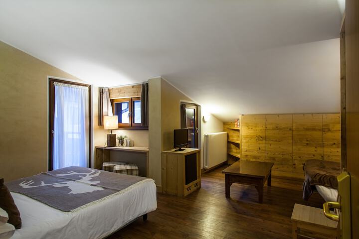 Room 8 of 41