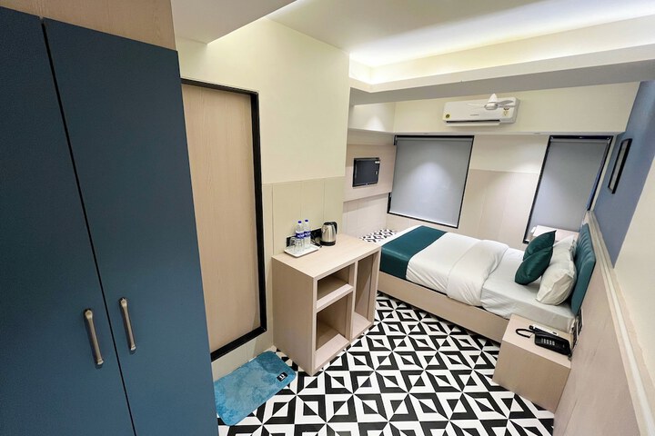 Room 28 of 48