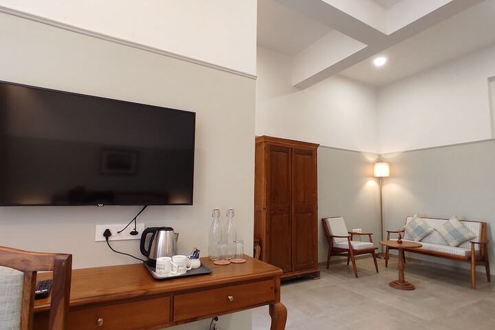 Room 14 of 103