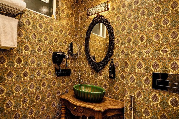 Room 101 of 143