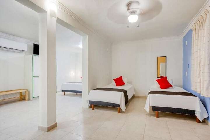 Room 6 of 48