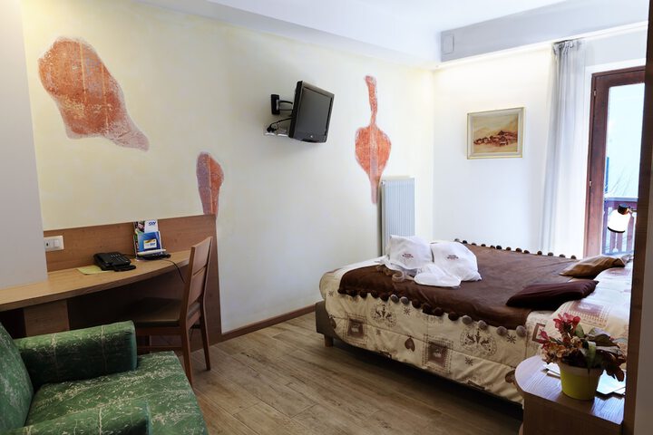 Room 10 of 69