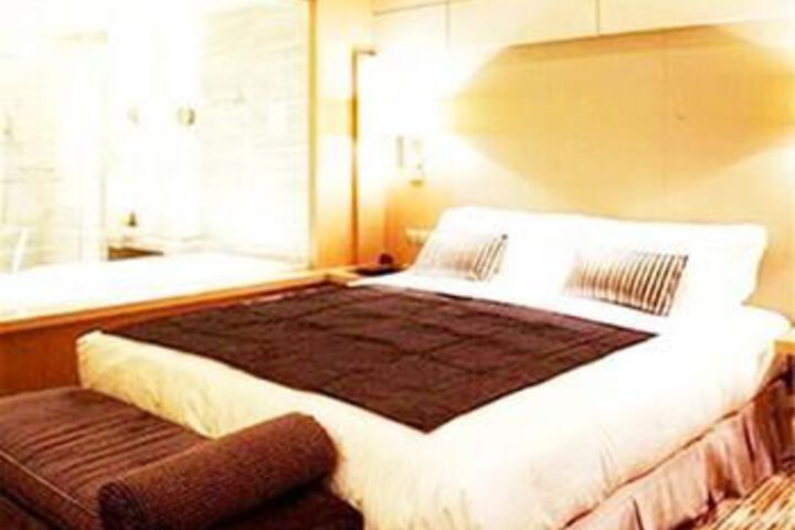 Room 9 of 44