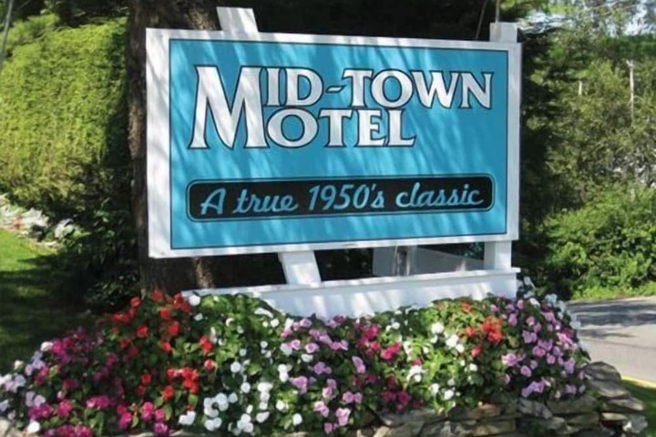 Mid-Town Motel in Boothbay Harbor, ME