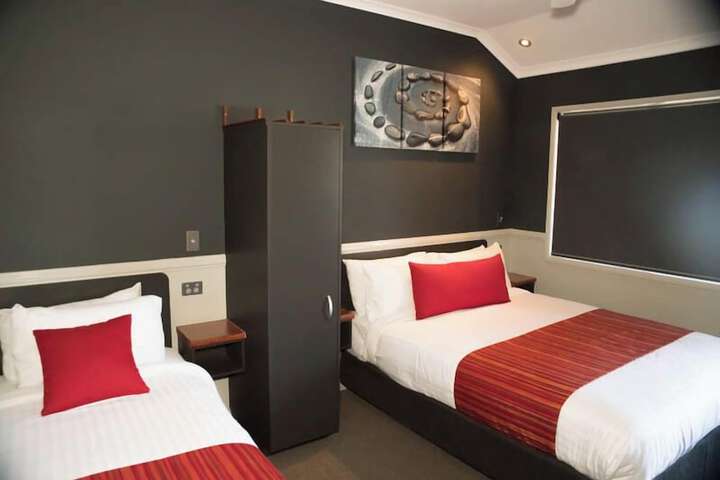 Room 15 of 52