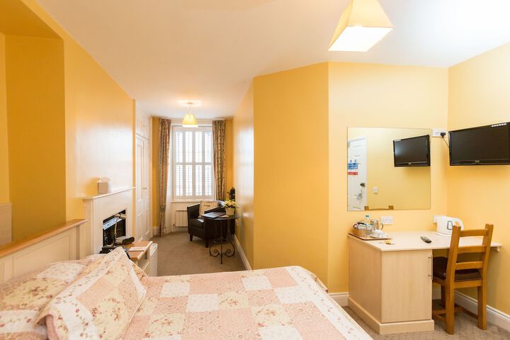 Room 7 of 37