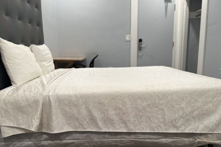 Deluxe Double Bed Shared Bathroom (8 of 20)