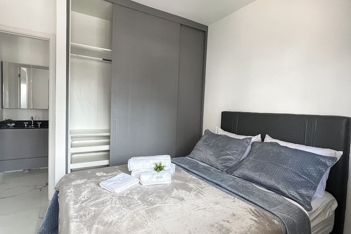 Room 6 of 38