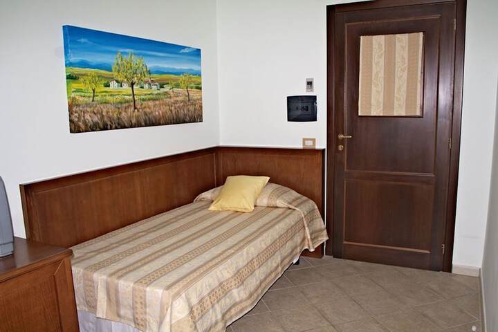 Room 9 of 39