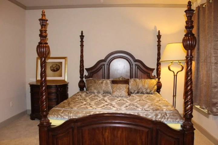 Room 7 of 30