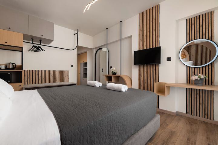Room 12 of 21