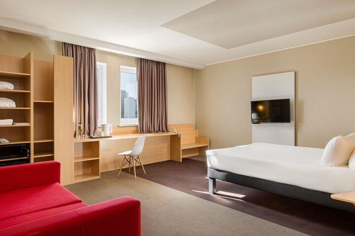 Room 14 of 47