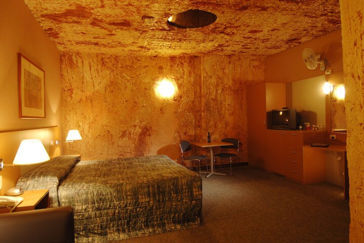 Room 9 of 146