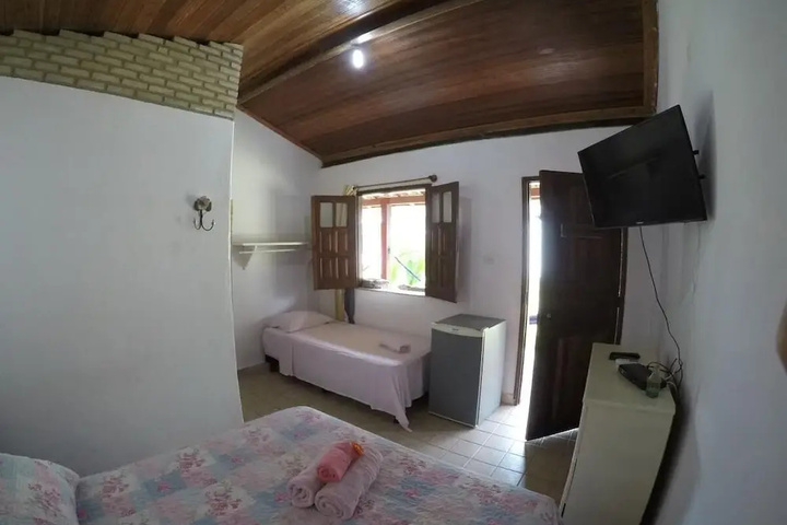 Room 3 of 10