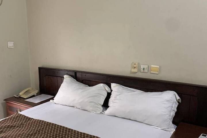 Room 22 of 87