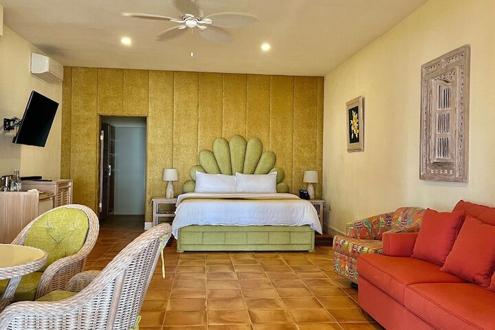 Room 4 of 262