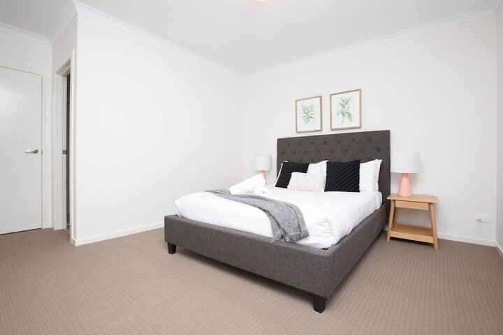 Room 4 of 29