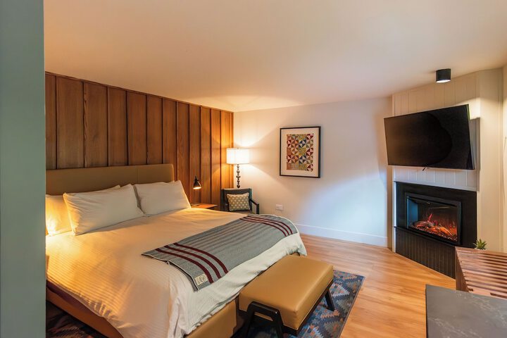 Room 7 of 38