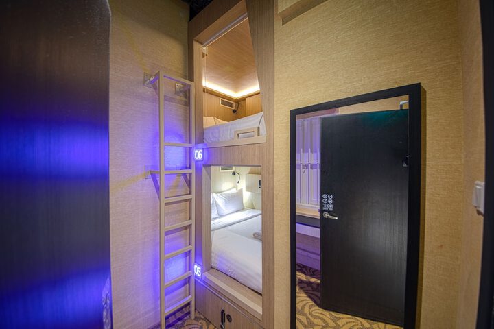Room 13 of 29