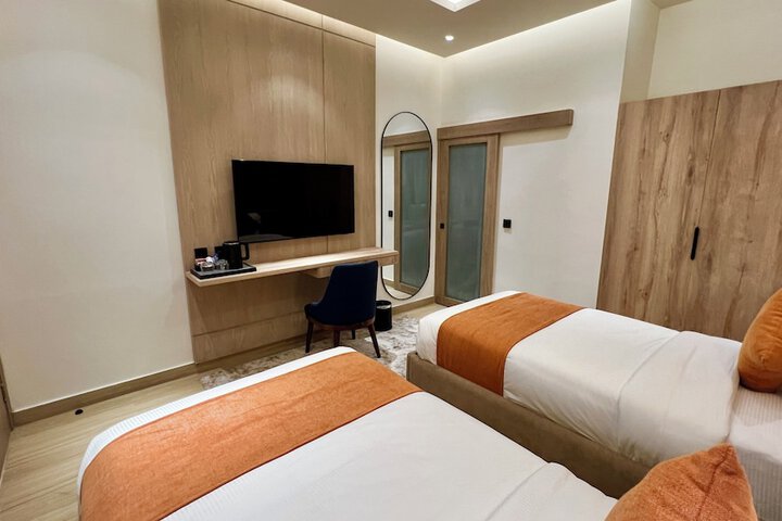 Room 19 of 27