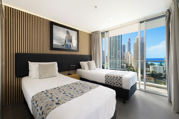 Room 28 of 171