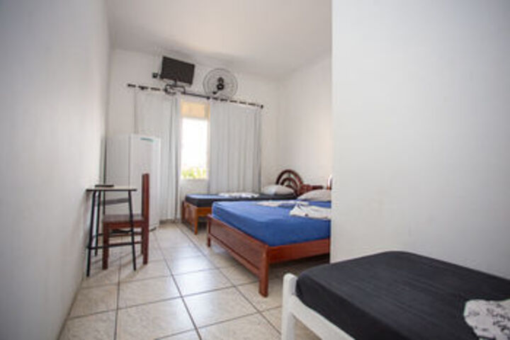 Room 9 of 10