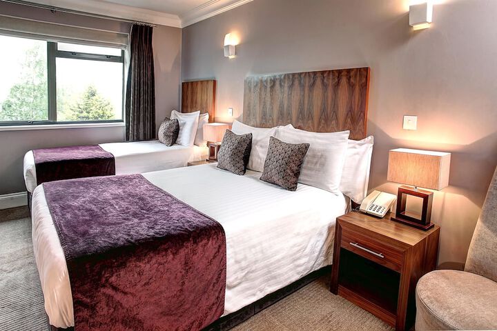 Room 10 of 80