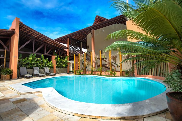 Hotel Pool