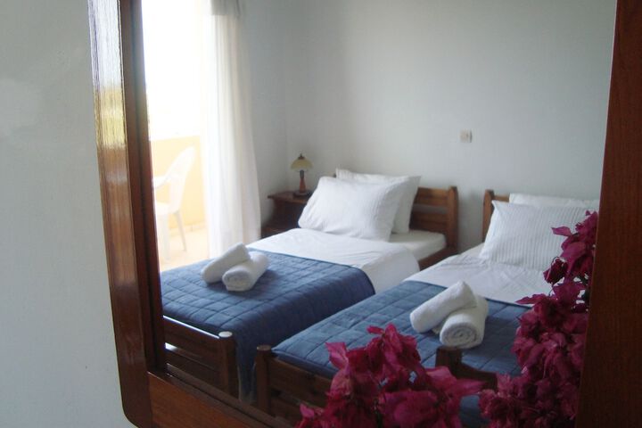 Room 15 of 110