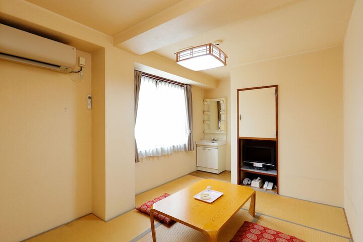 Room 25 of 64