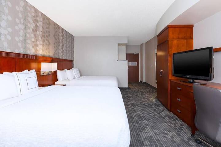 Room 12 of 27