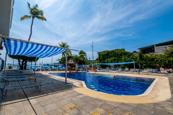 Pool Hotel