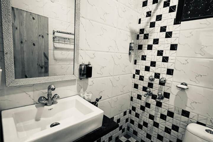 Room 16 of 20