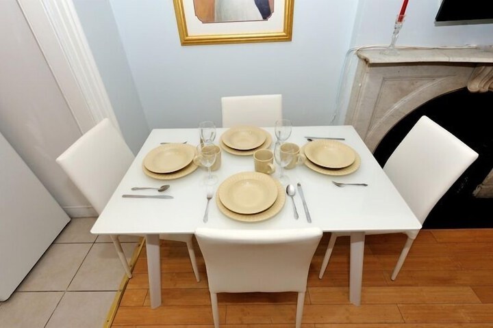 Room 121 of 324