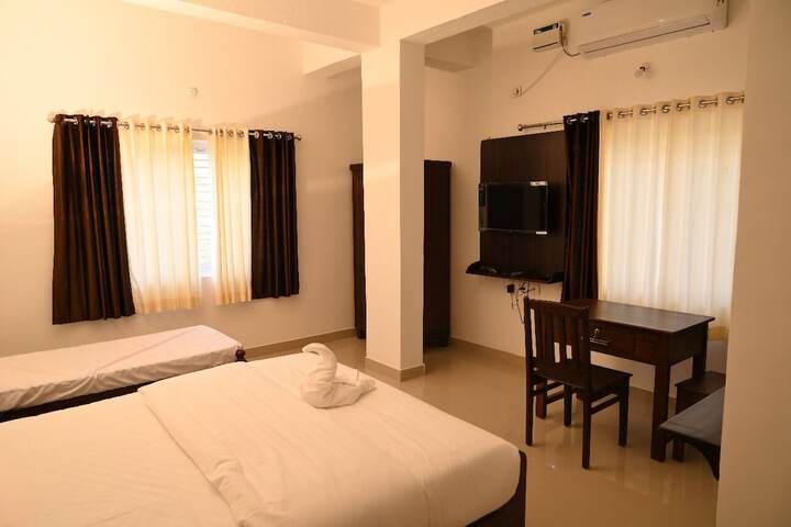 Room 2 of 7